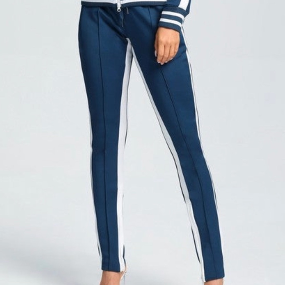 Cold Shoulder Navy Blue Track Suit Set - Picture 4 of 8